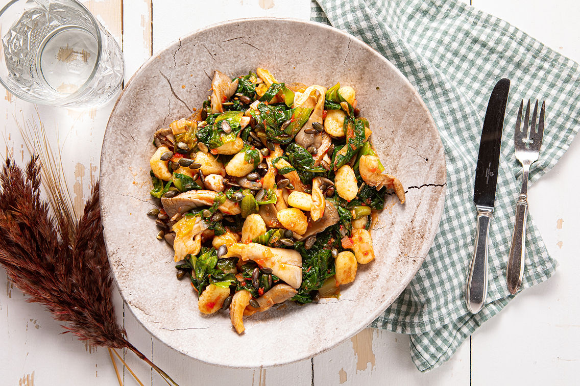 Gnocchi met andijvie en tomatensaus