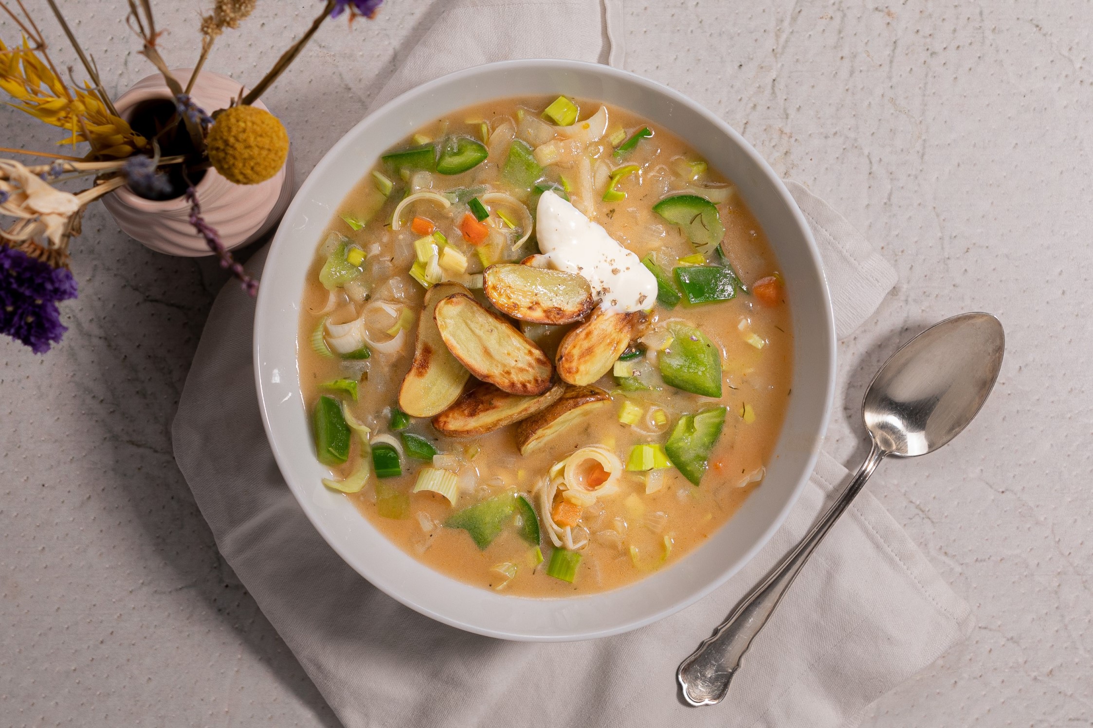 Oosterscheldesoep met aardappel en zure room