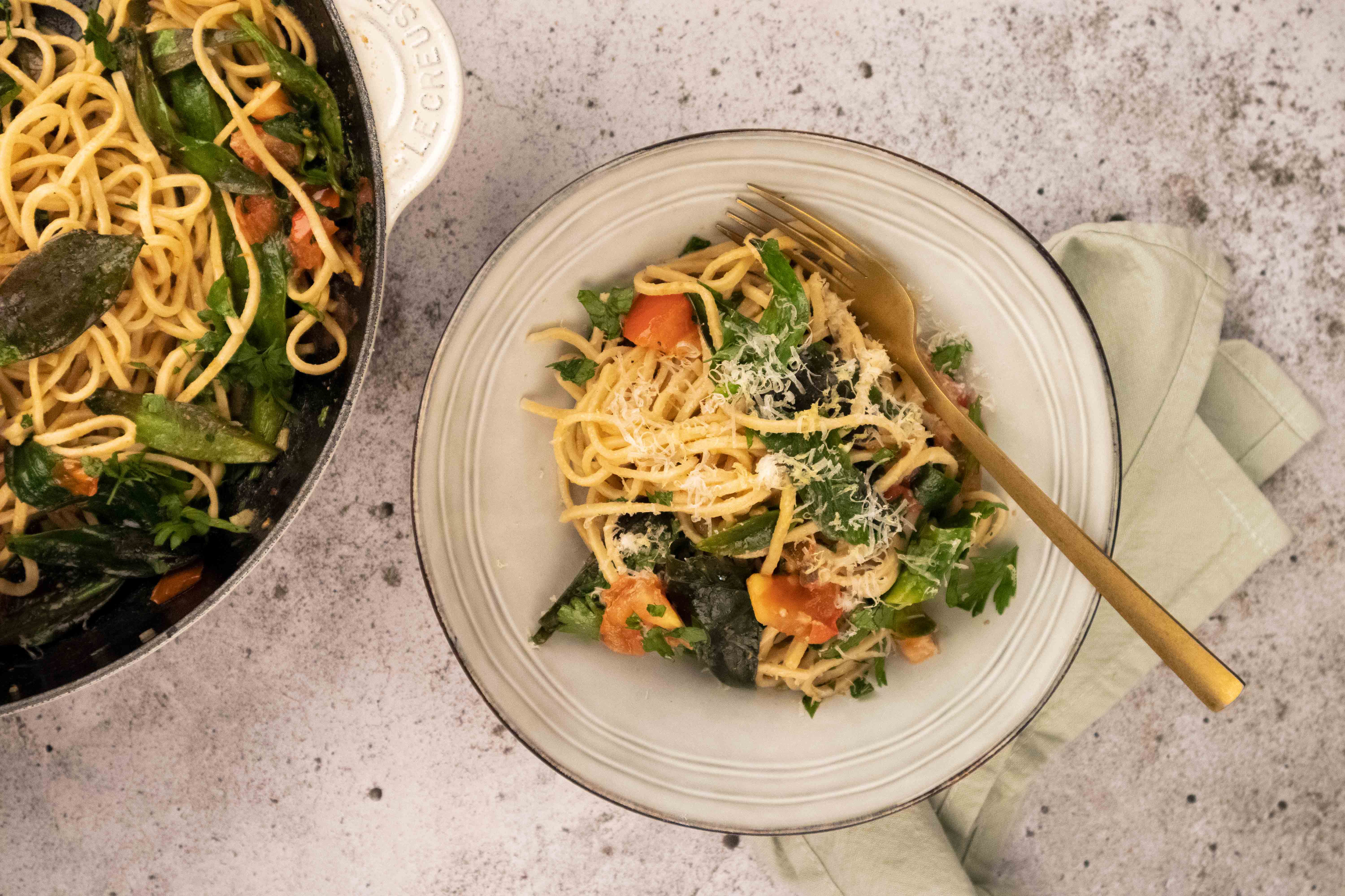 Linguine pomodorini met lamsoren