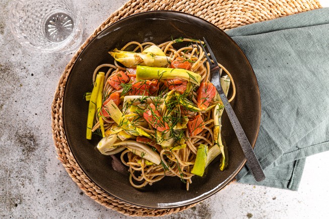 Pasta met gerookte zalm en mosterd-dille saus