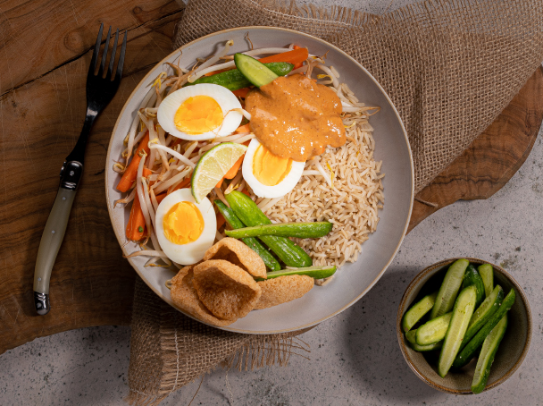 Gado gado met kip en sperziebonen
