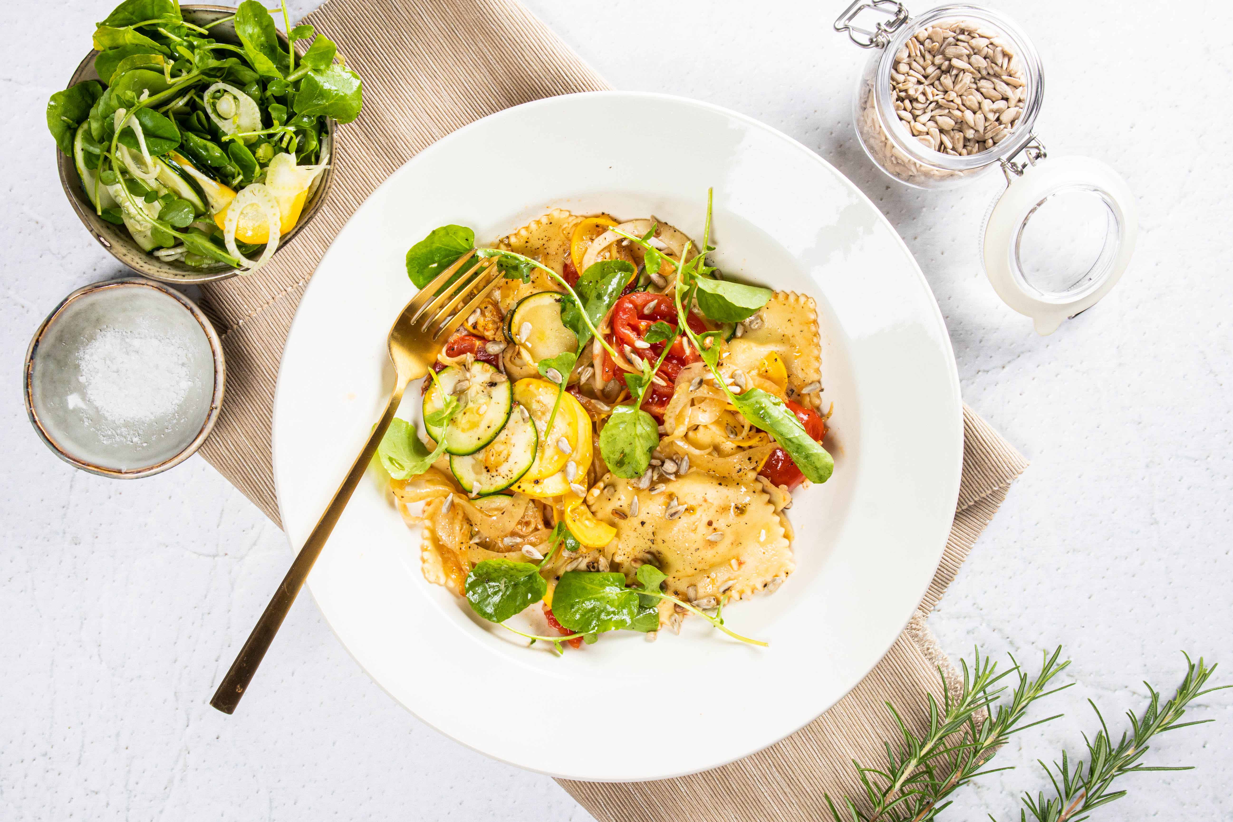 Aardappel-munt ravioli met landcress en courgette