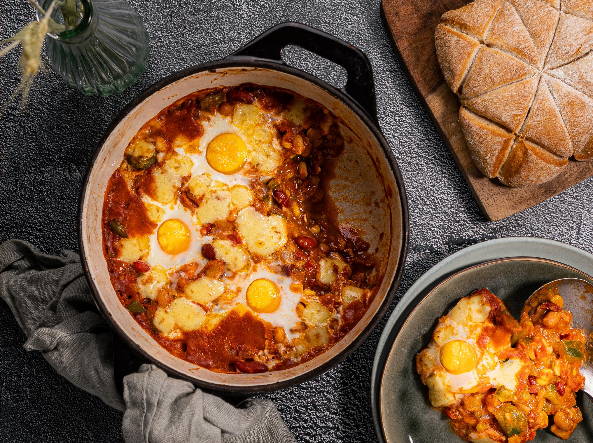 Mexicaanse shakshuka met kip en geitenkaas