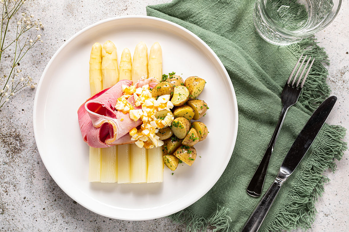 Asperges a la Flamande