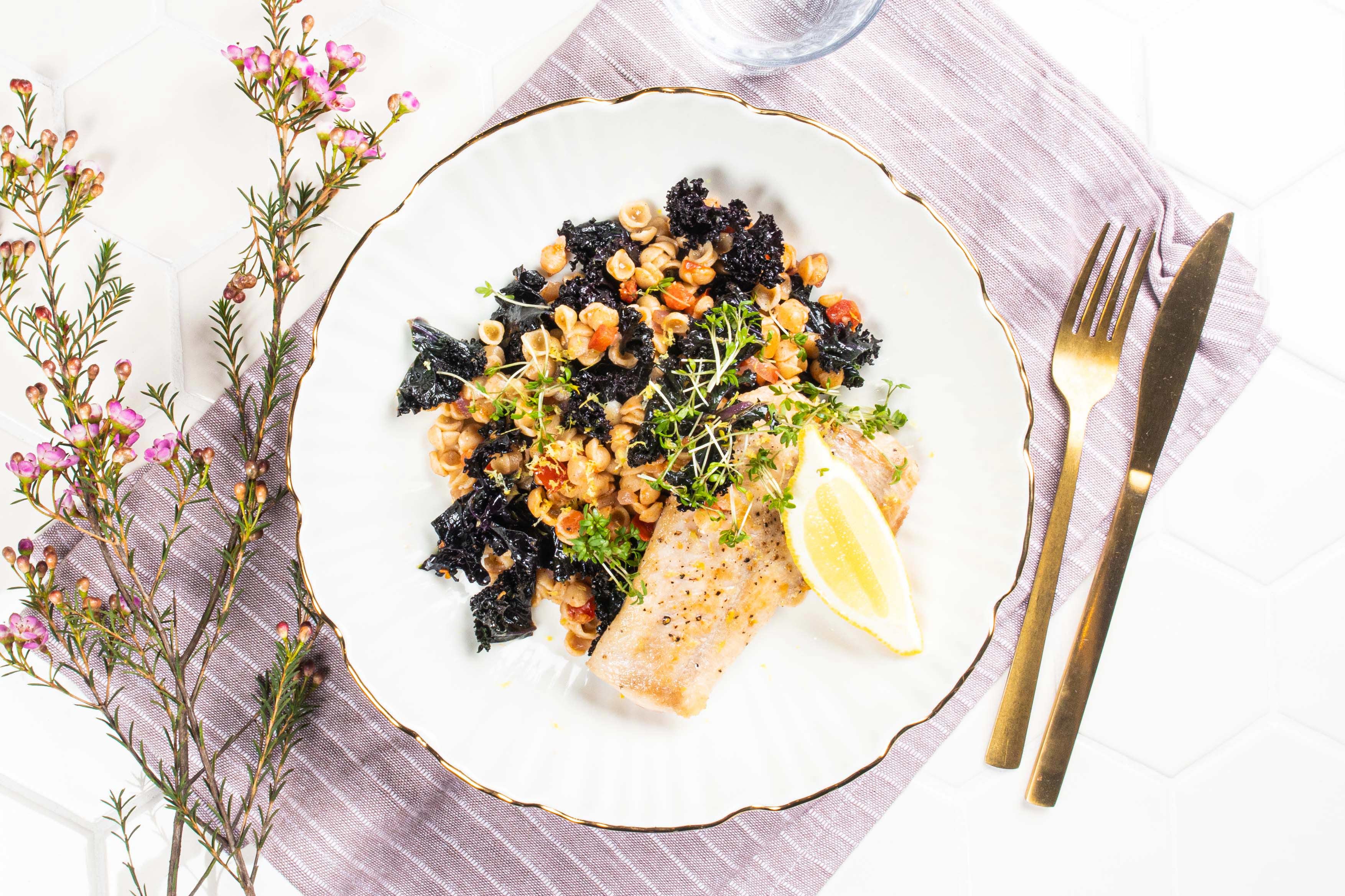 Gemak VVV | Conchigliettes met rode boerenkool, Claresse visfilet