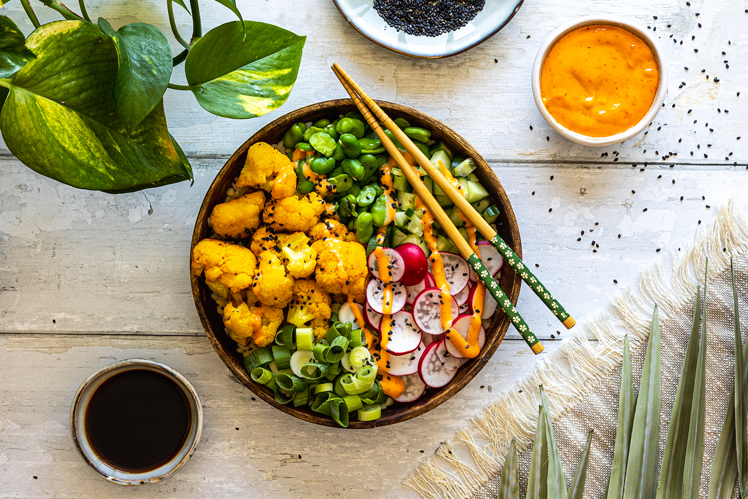 Kleurrijke pokebowl