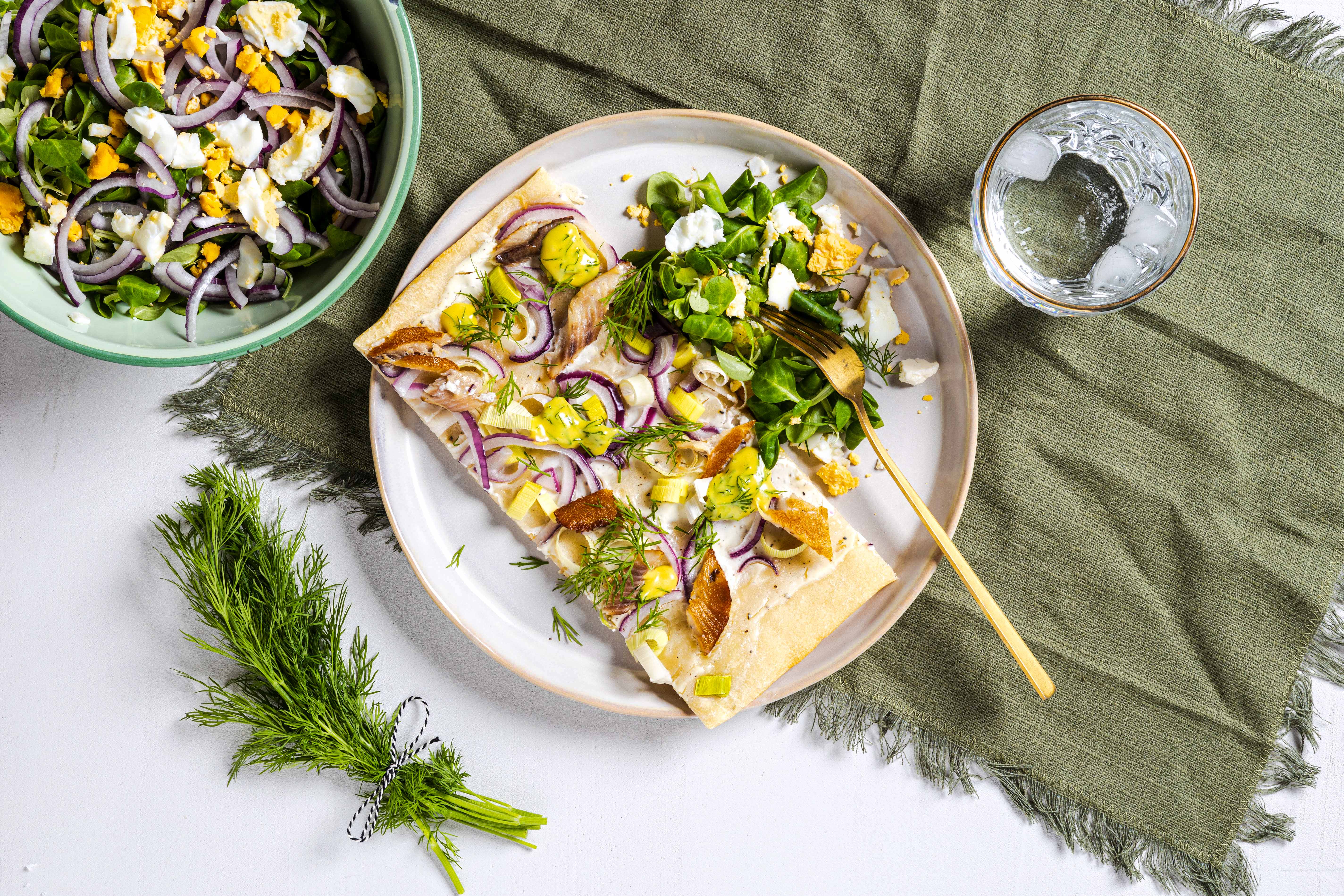 Prei pizza met gerookte forel