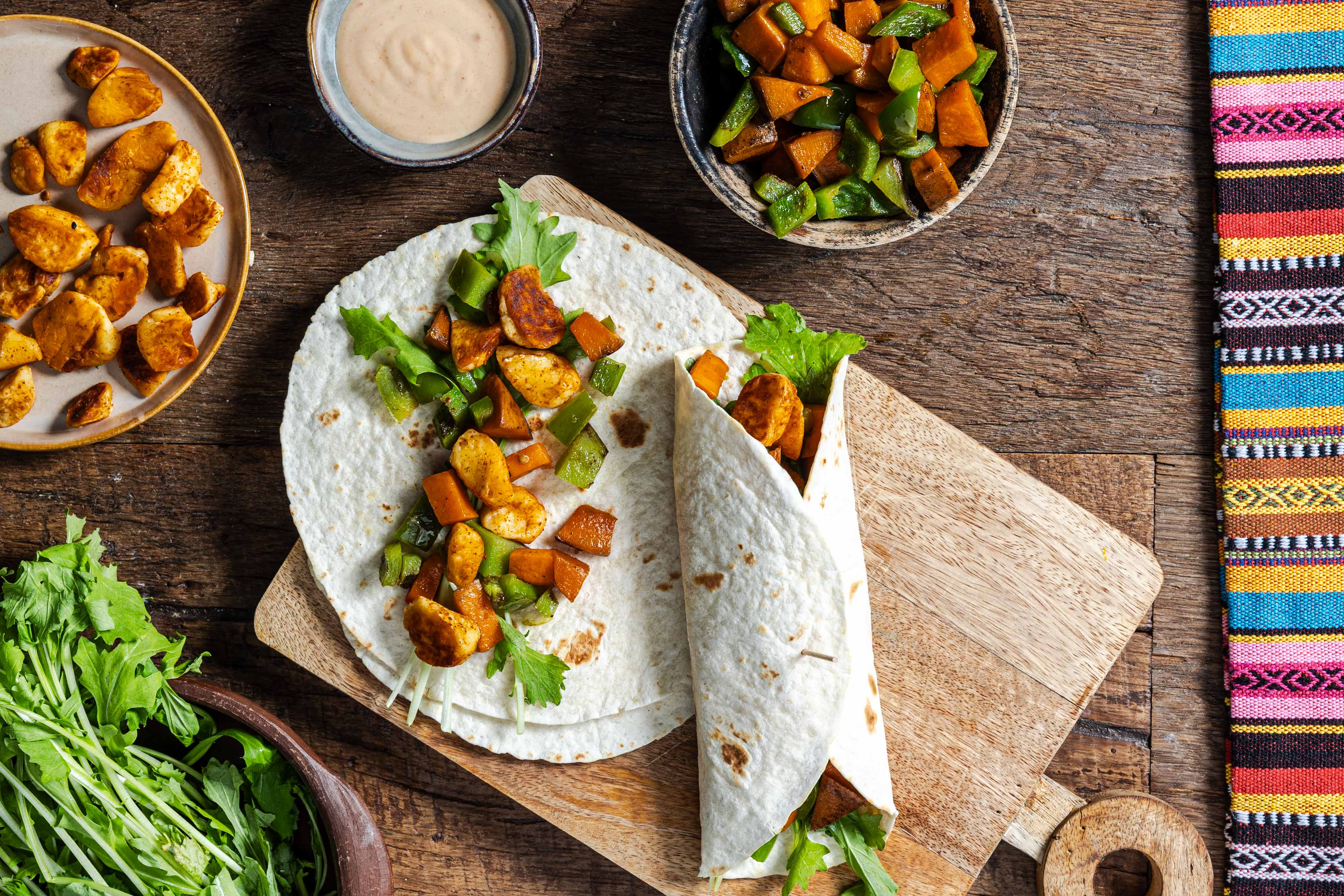 Burrito's met Syrische grillkaas, zoete aardappel, paprika