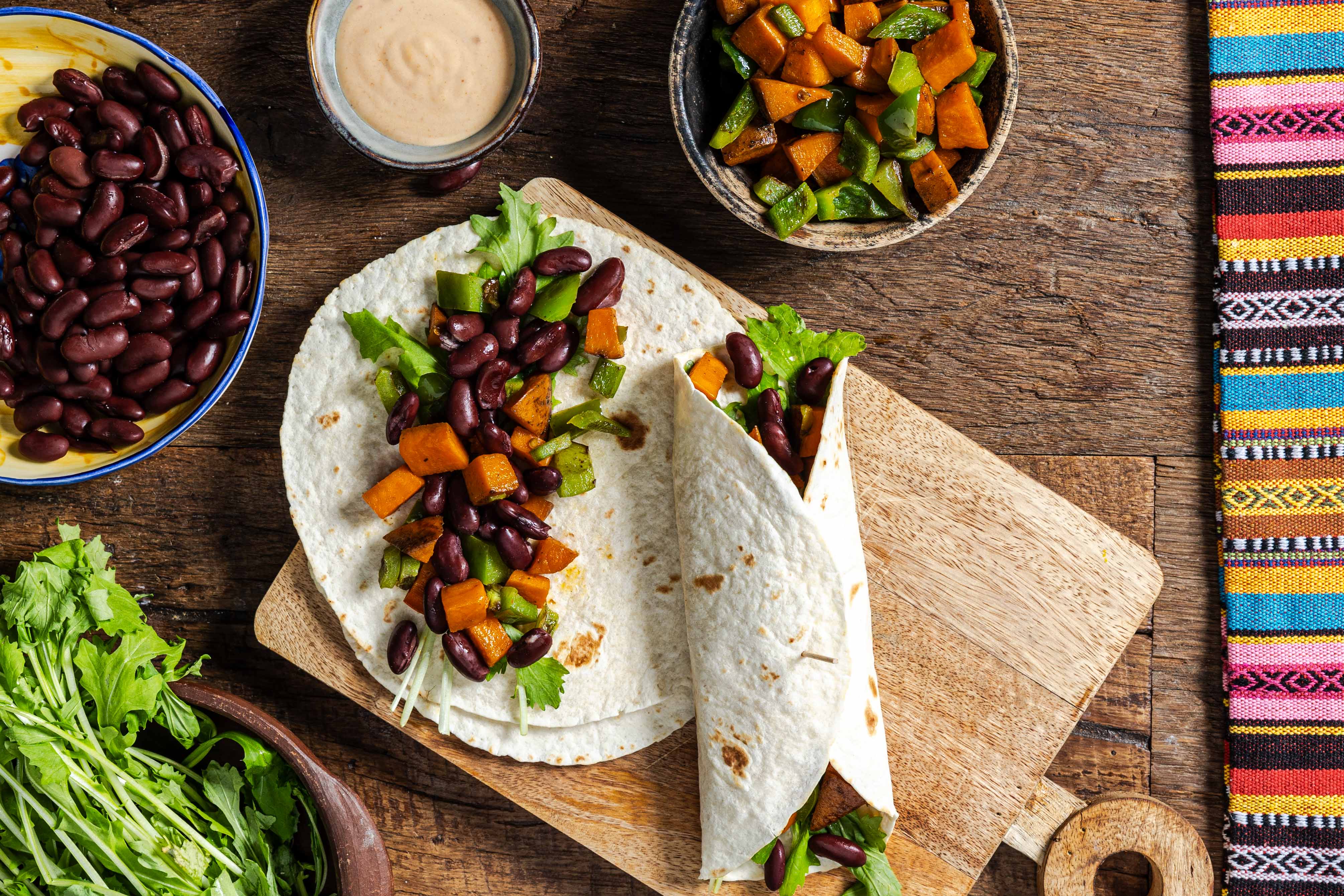 Burrito's met kidneybonen, zoete aardappel, paprika
