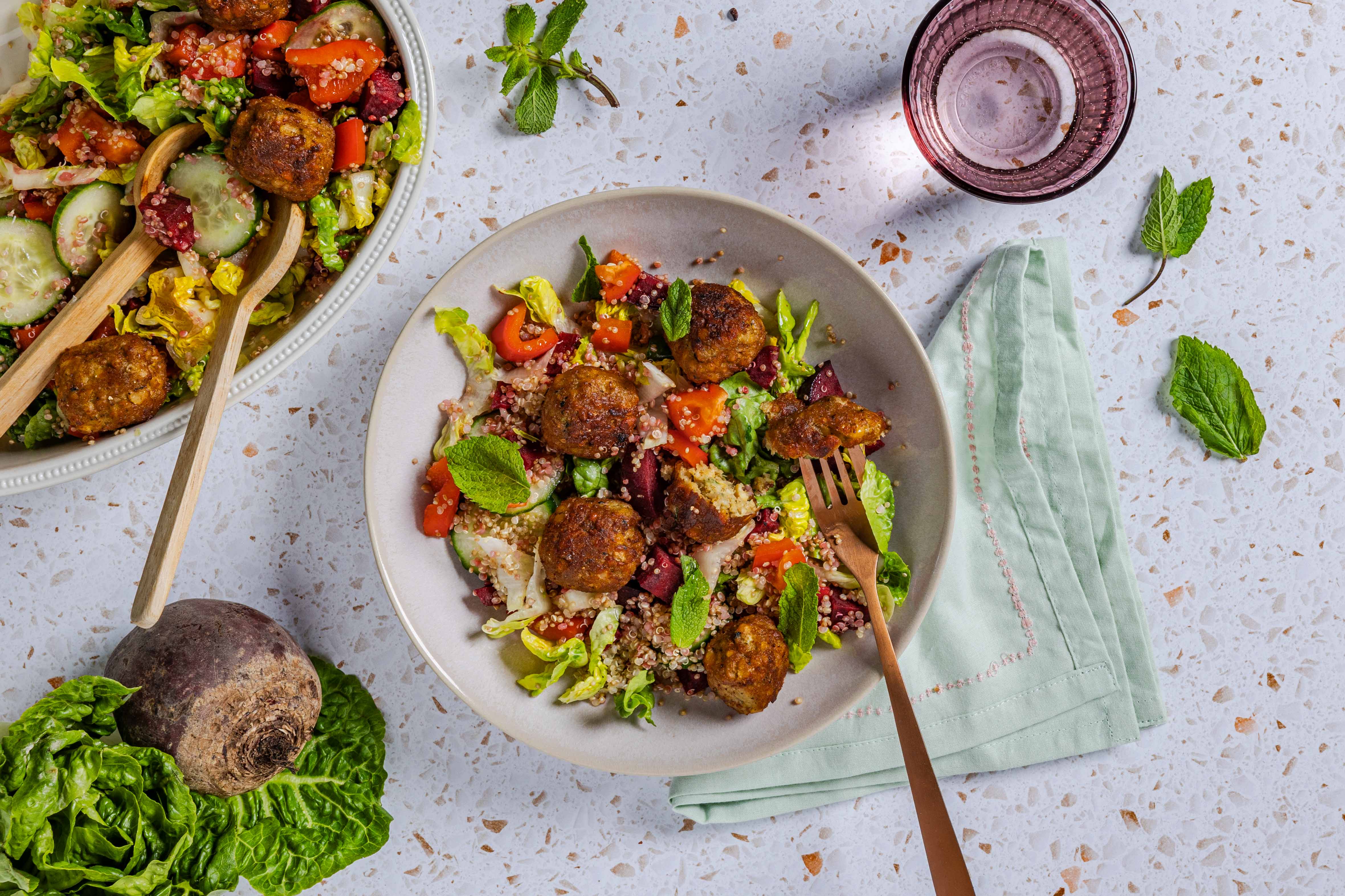 Quinoasalade met falafel