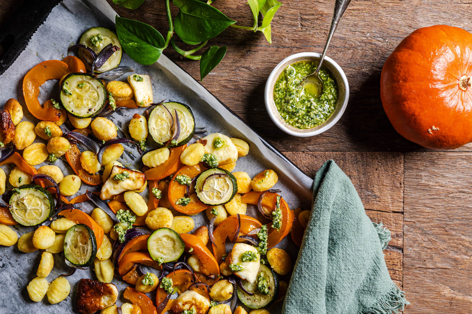 Traybake met pompoen, grillkaas