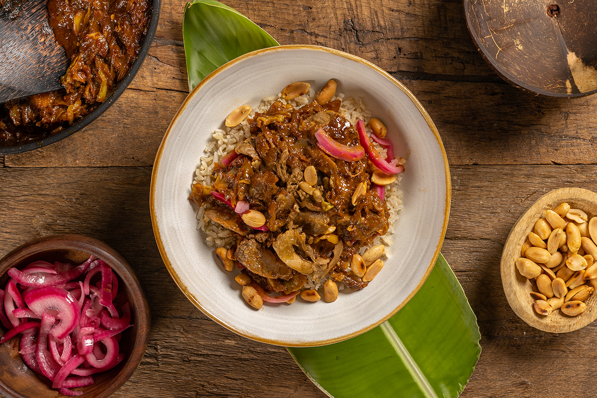 Rendang van spitskool met biefpuntjes