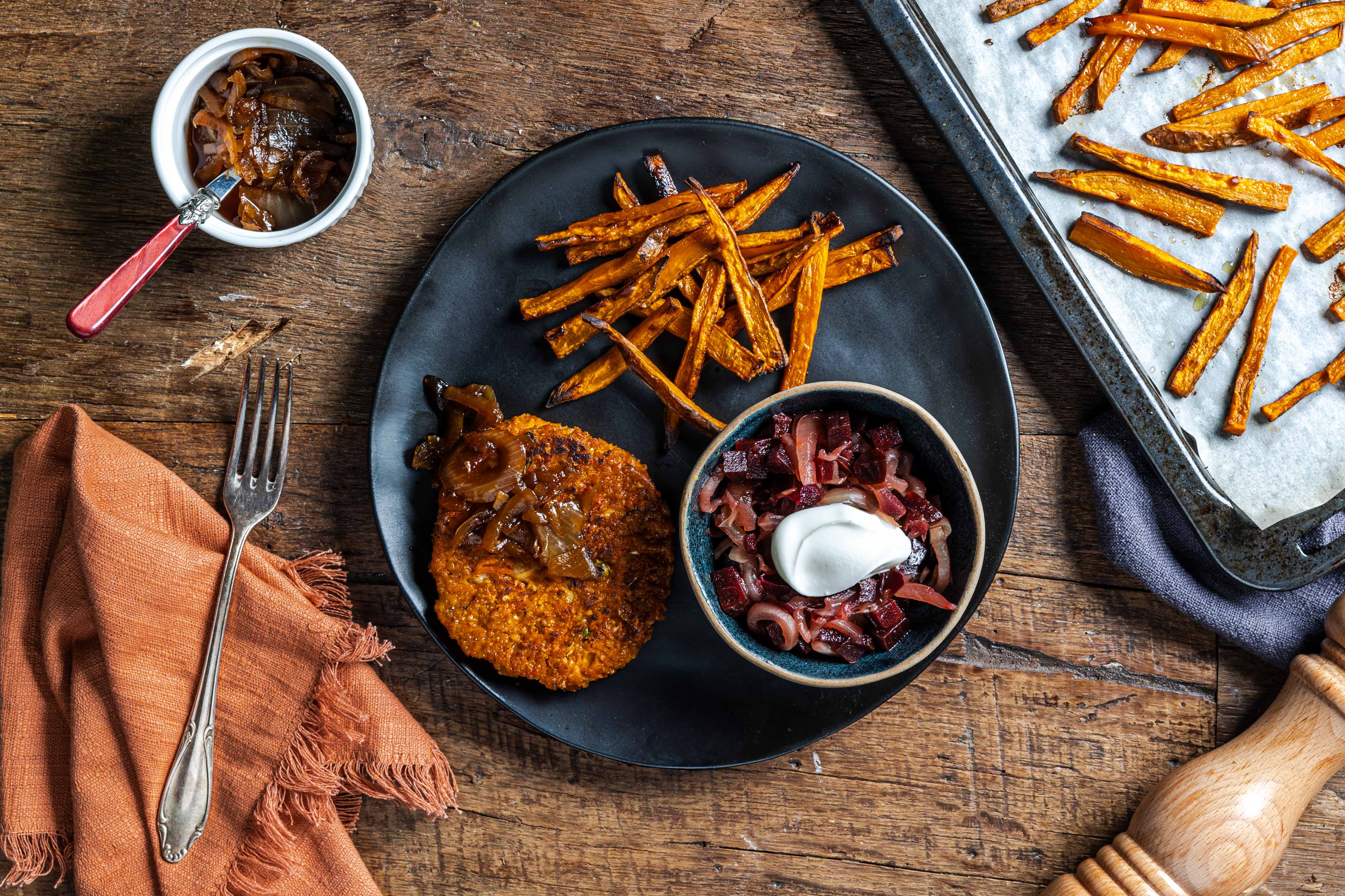 Masala-pumpkin burger met bietensalade