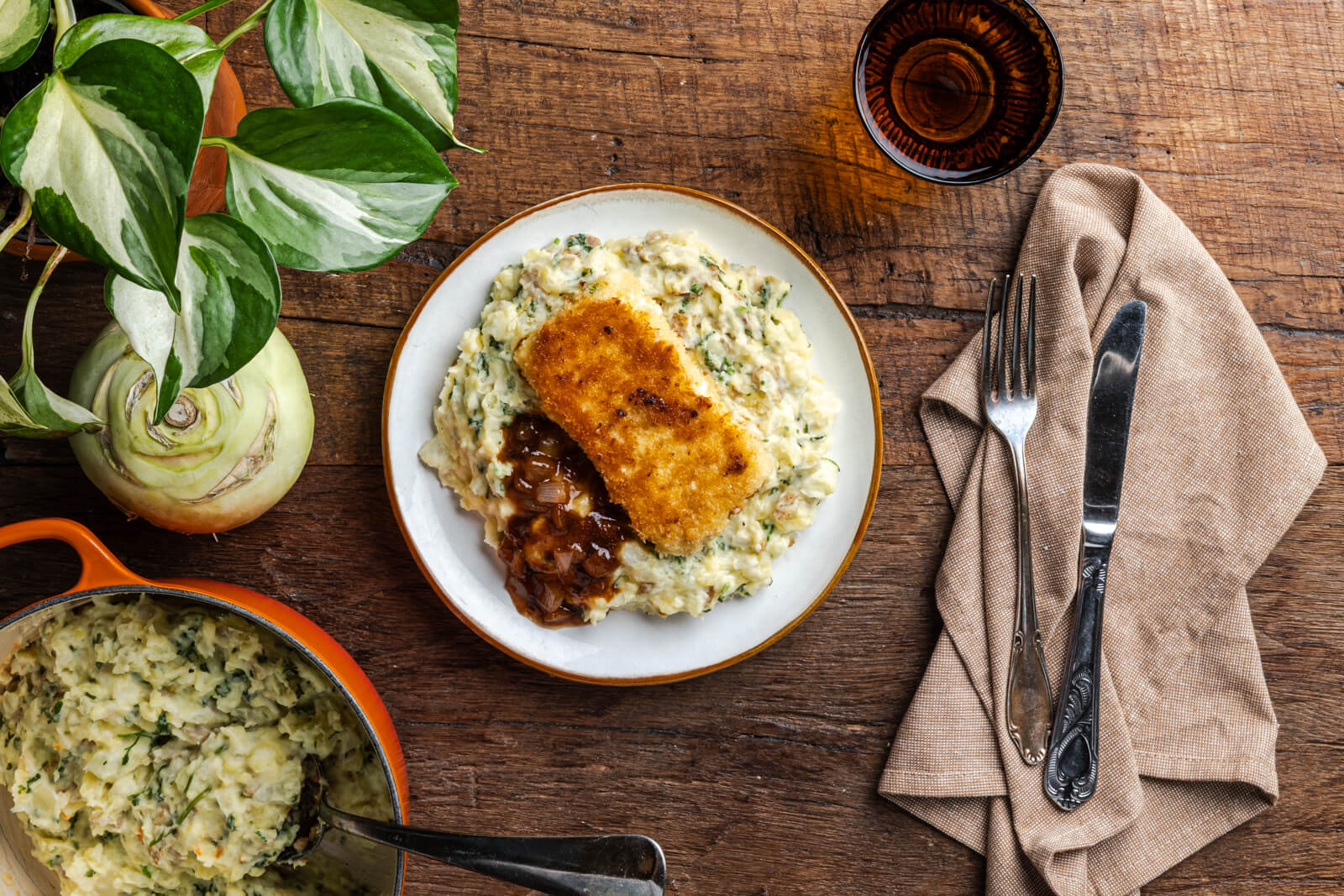 Koolrabistamppot met kaasschnitzel