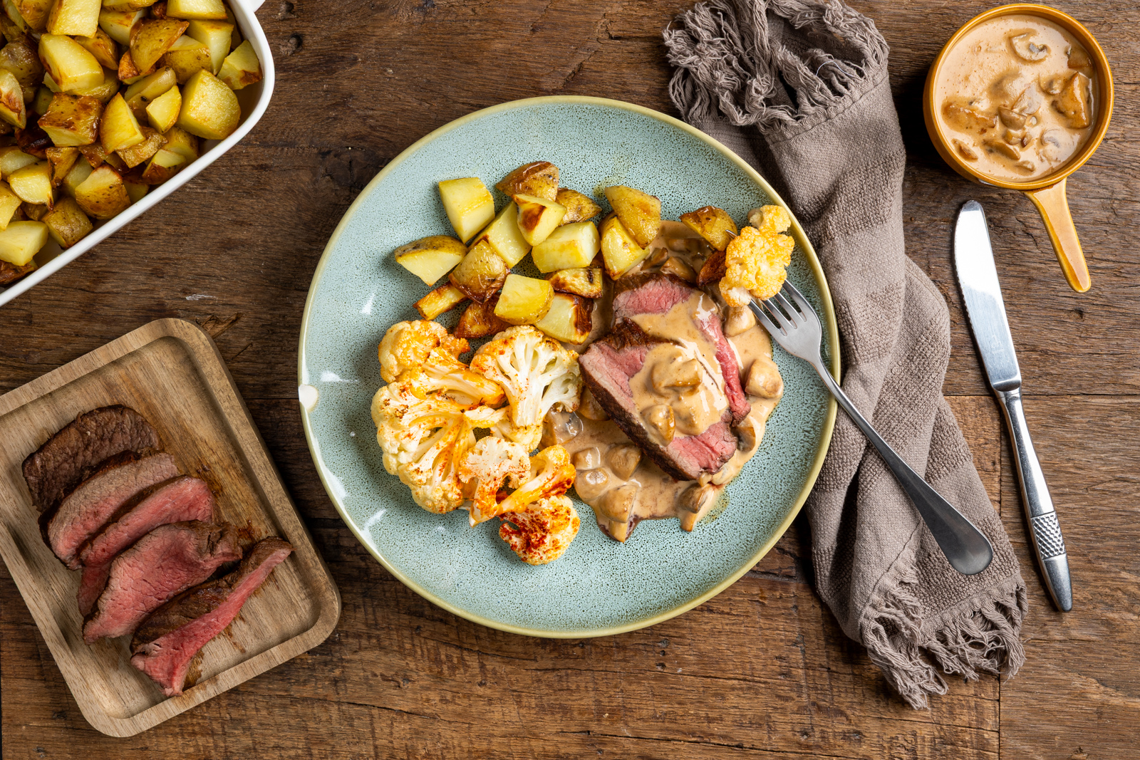 Rosbief in champignonsaus