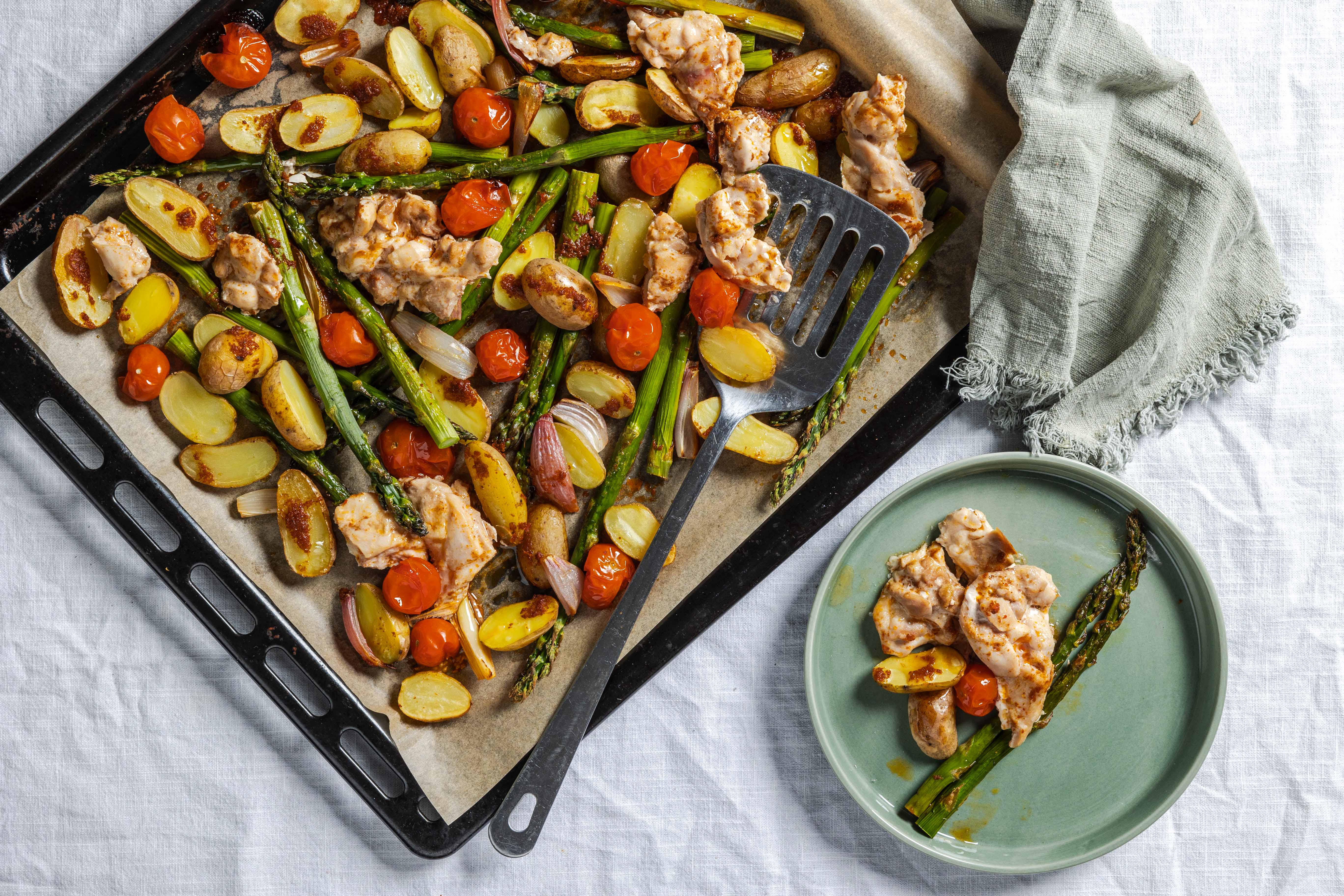 Traybake van kip, groene asperges