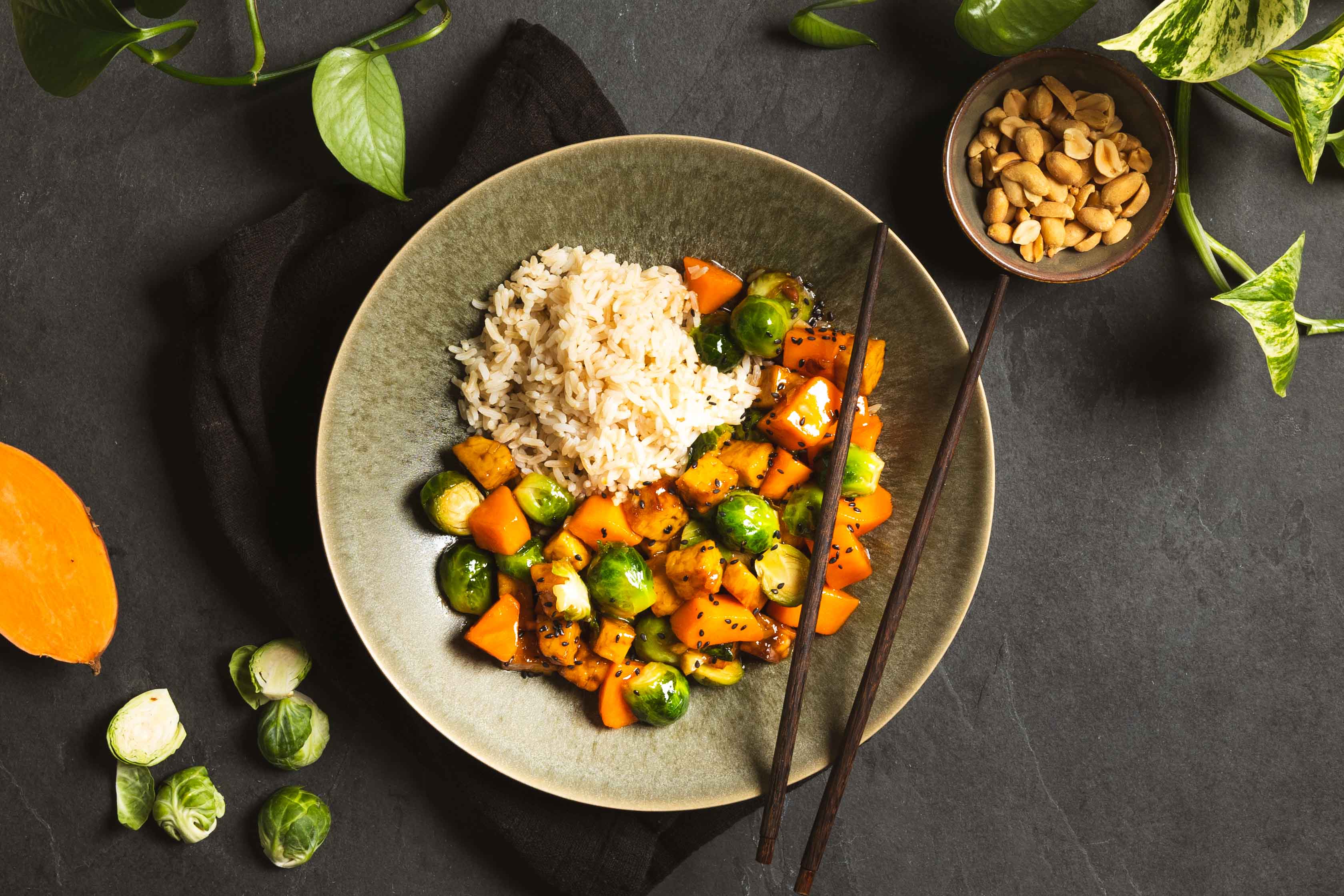 Spruitjes-teriyaki met tempeh