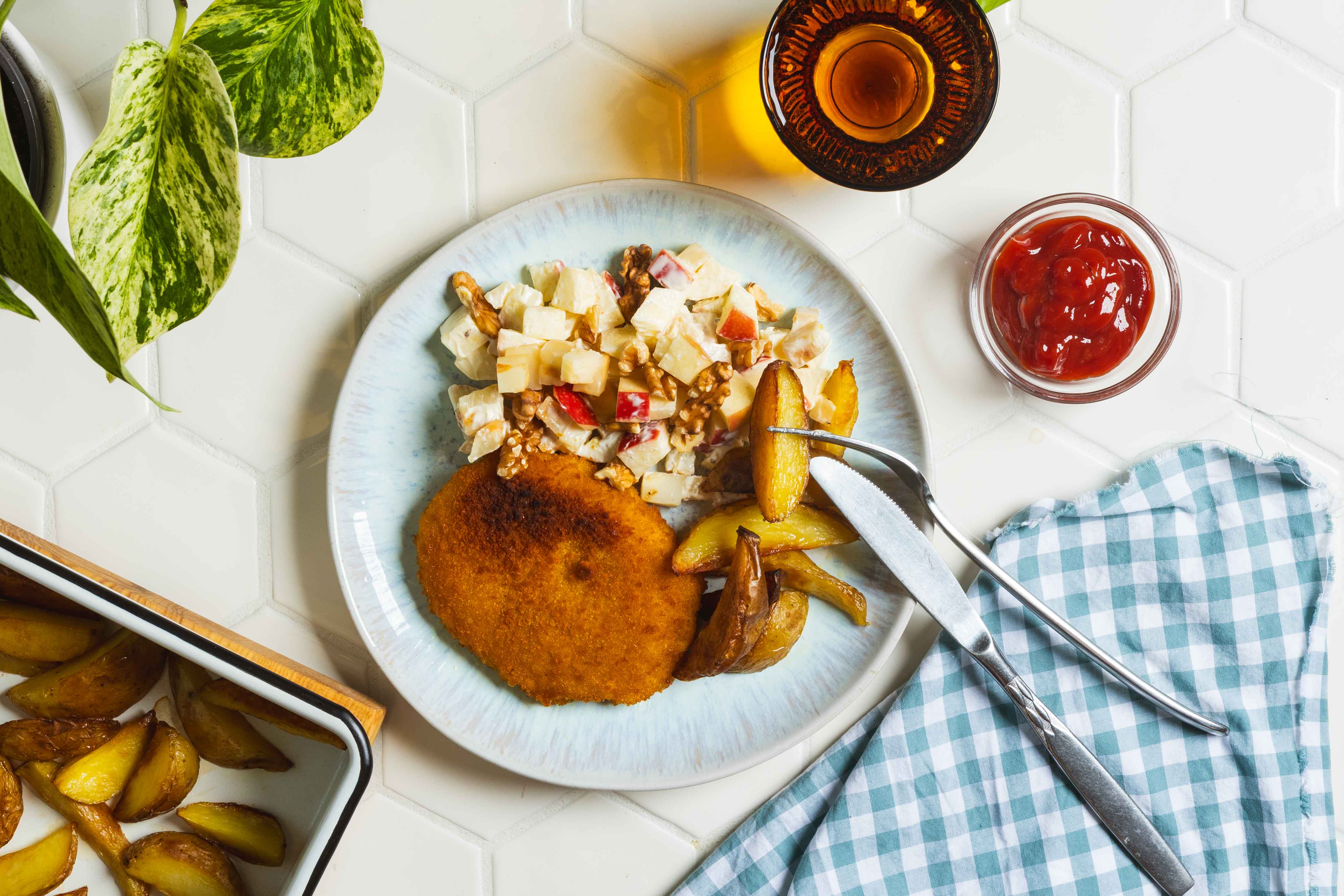 Pompoenburger met waldorfsalade