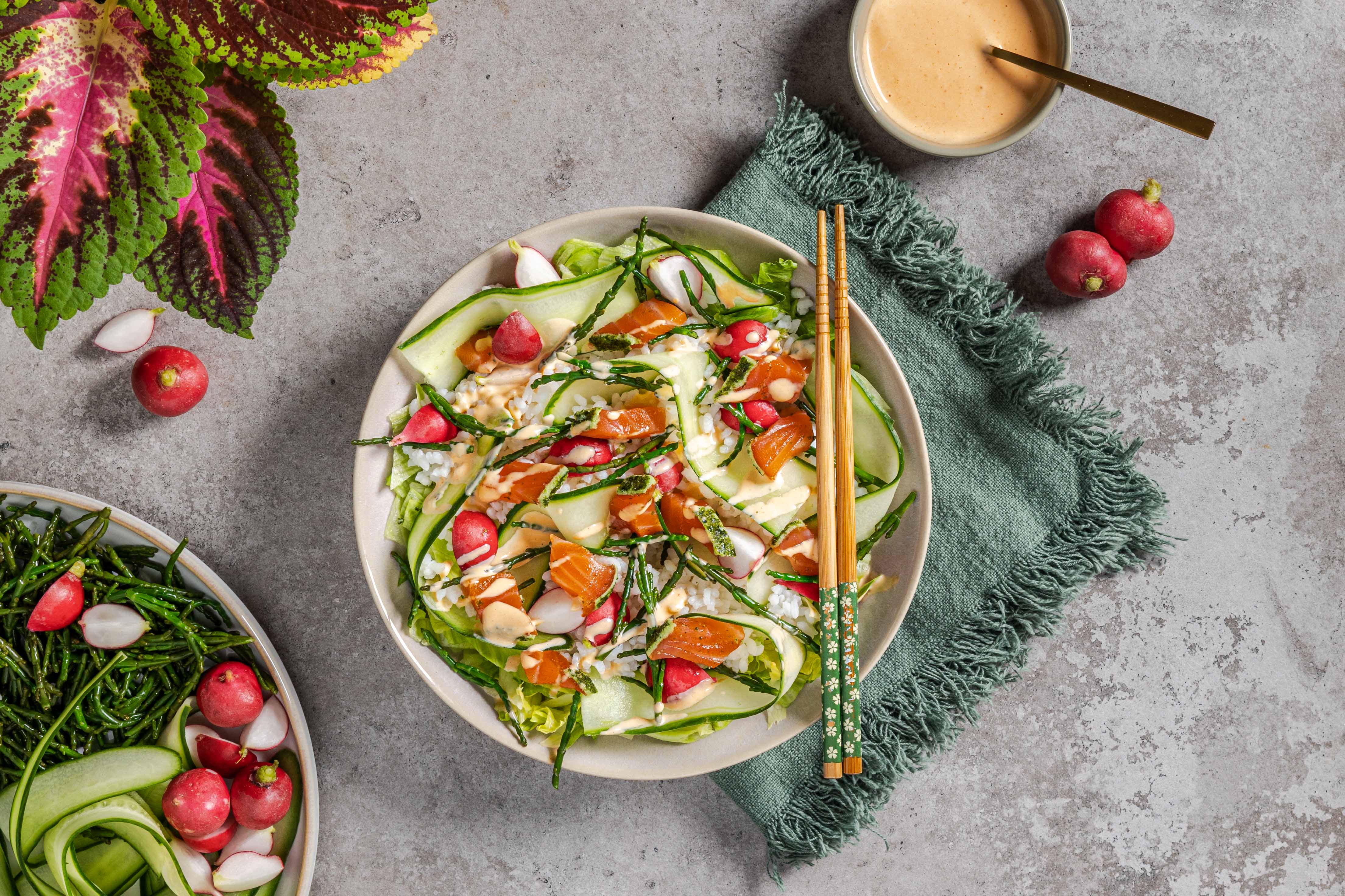 Sushisalade met koudgerookte zalm
