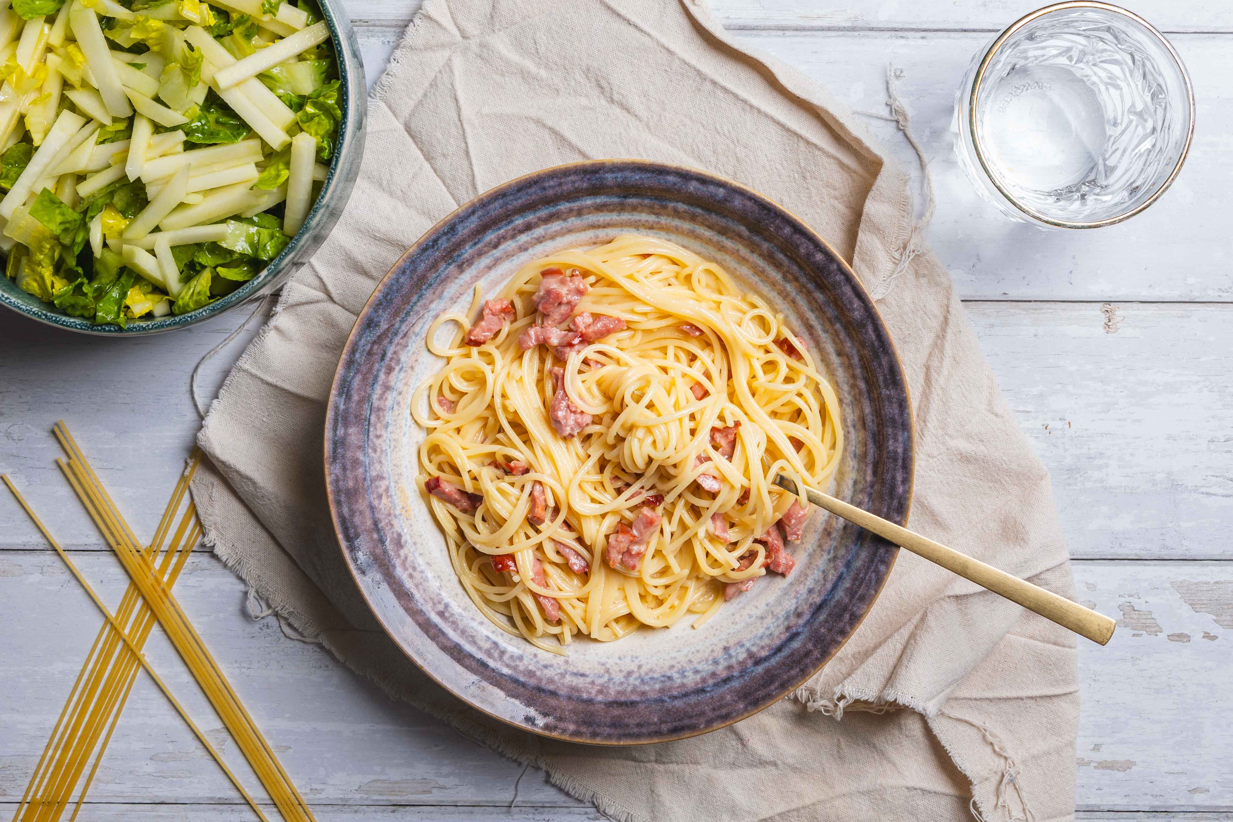 Spaghetti carbonara met kalkoenspekjes