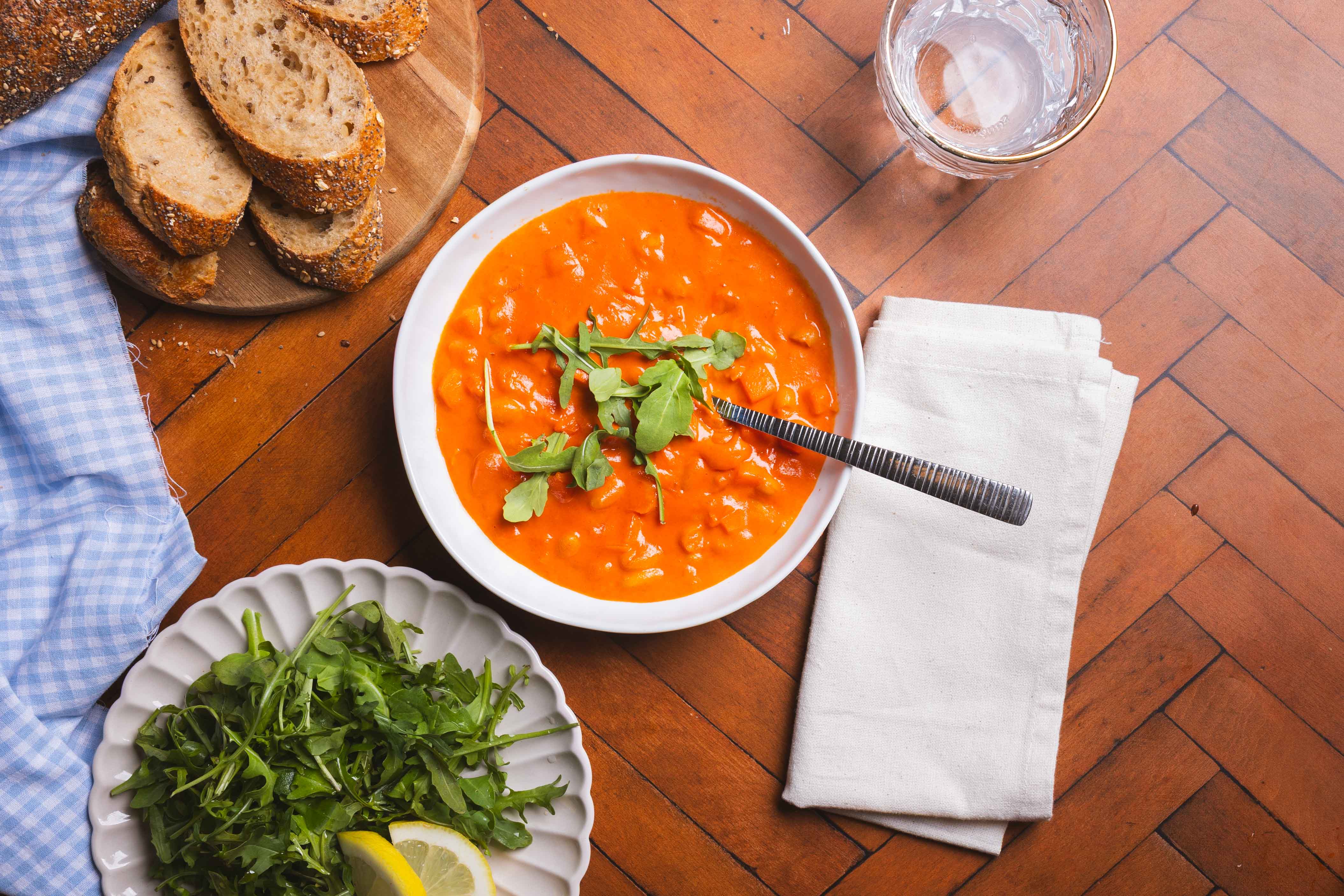 Cannellinibonen in Italiaanse tomatensaus