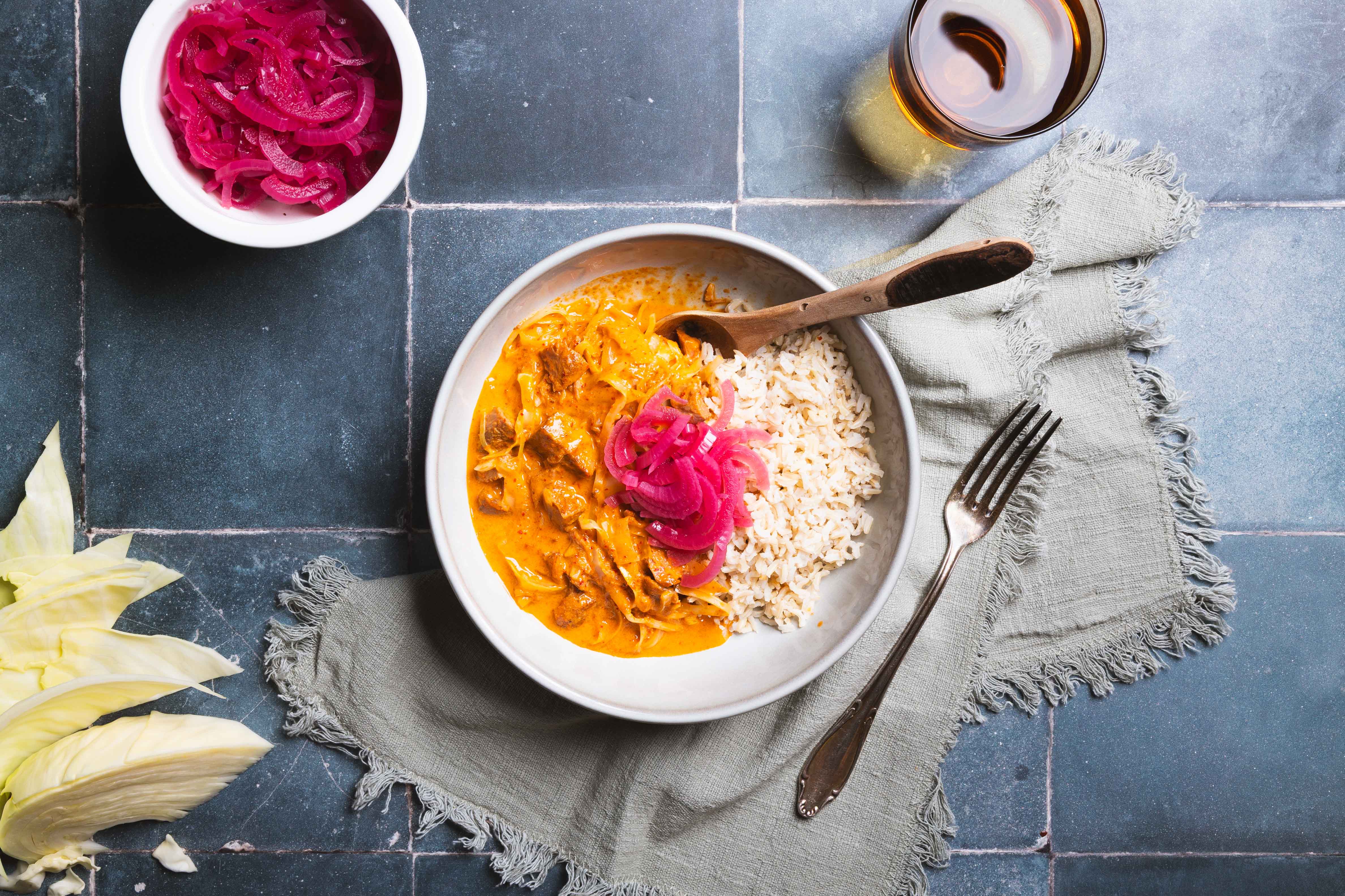 Thaise rode curry met varkenswang