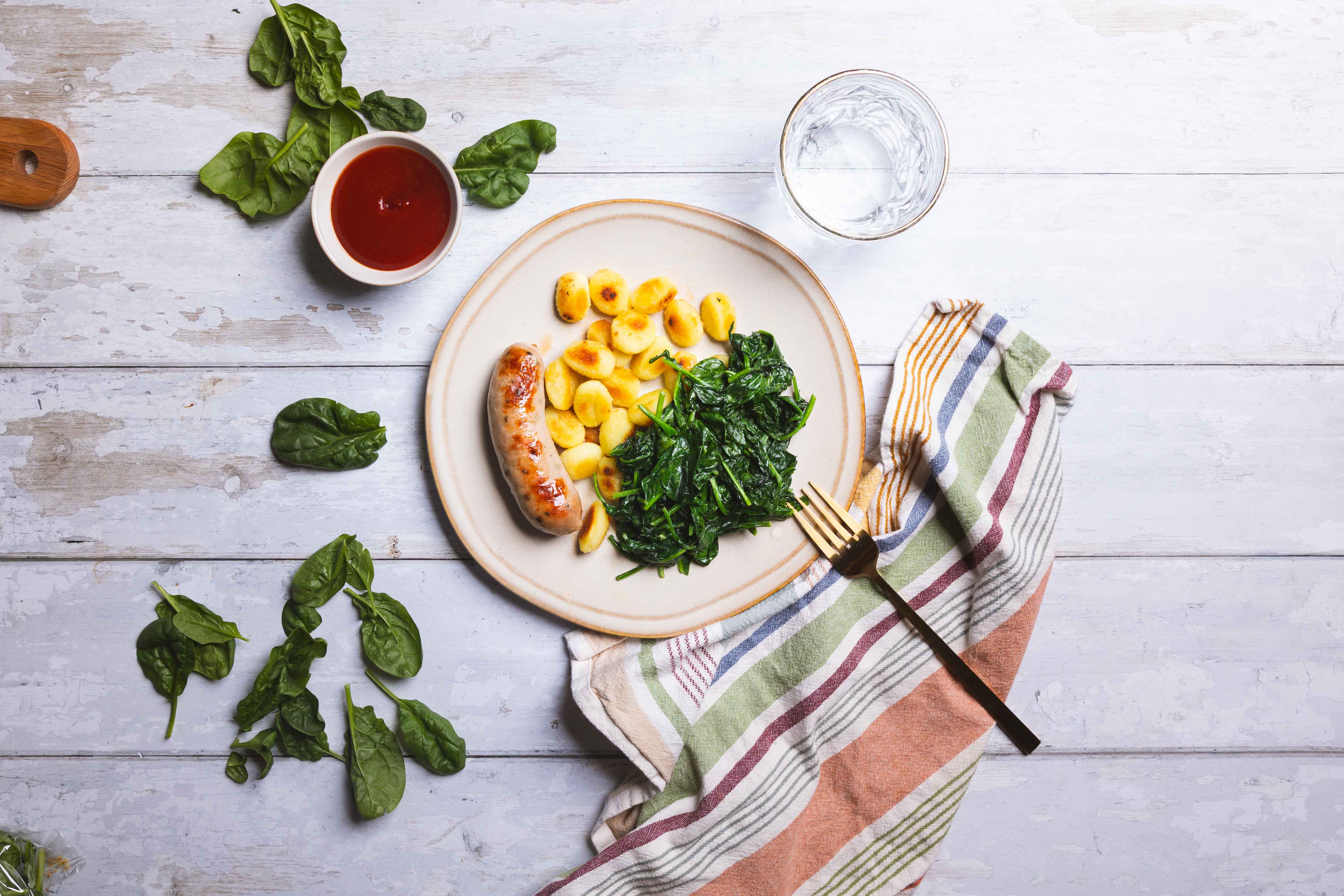 Kipworst met gebakken gnocchi