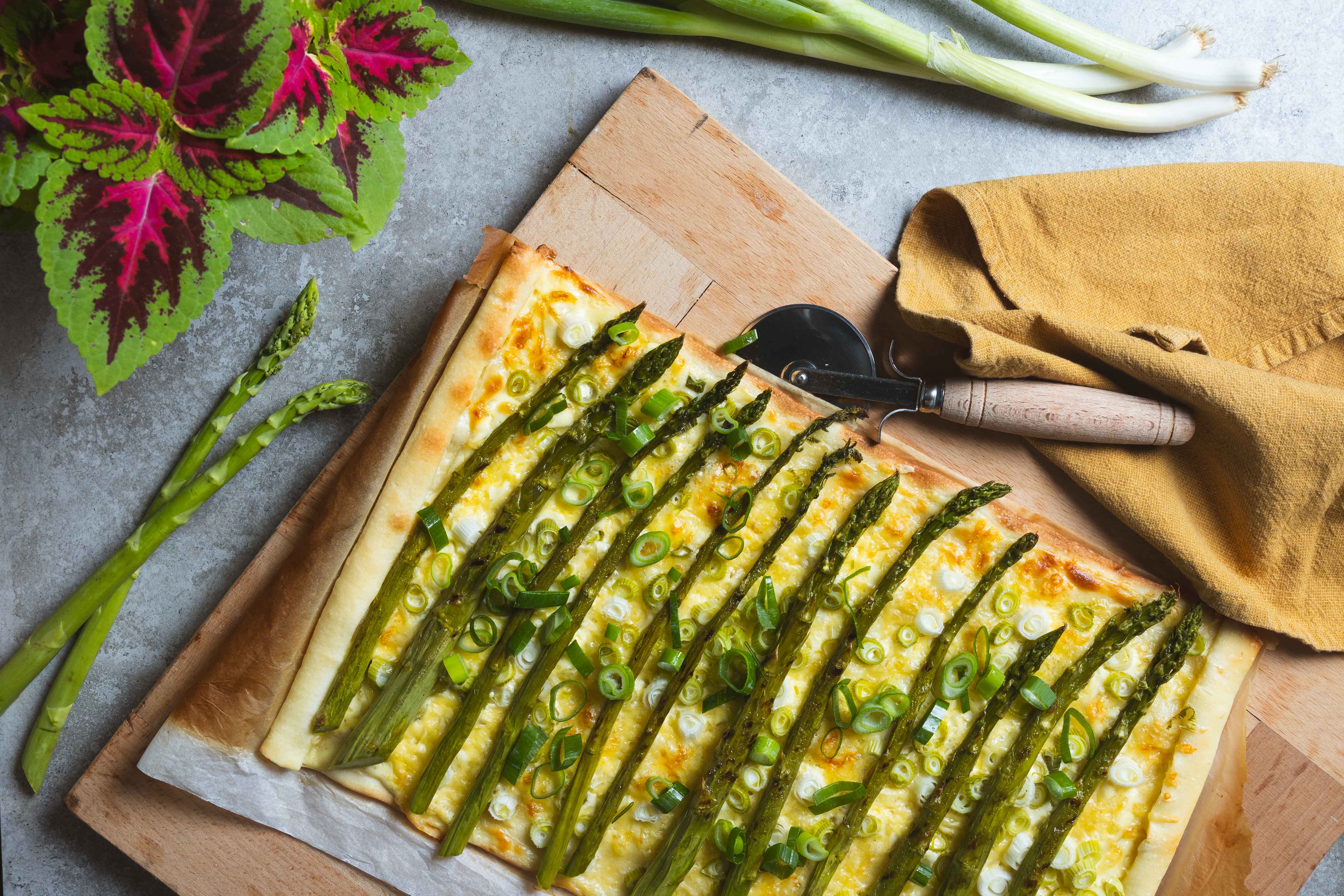 Flamkuchen met Asperges