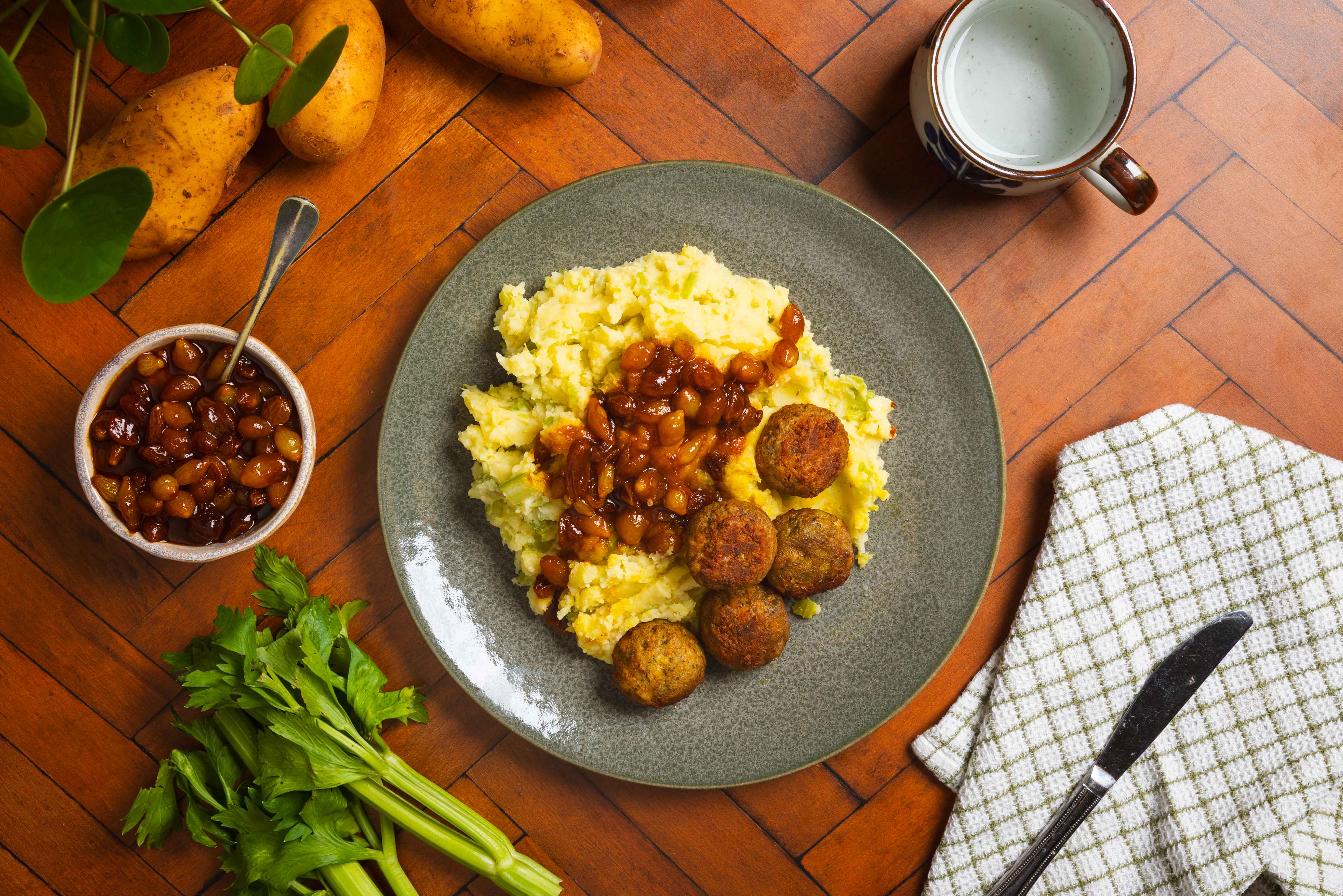 Bleekselderijstamppot met falafel
